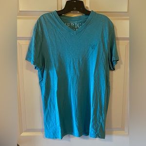 American Eagle V-Neck Tee | Men’s | M
